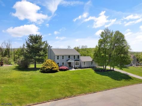 22 Lauren Lane Vernon NJ 07461