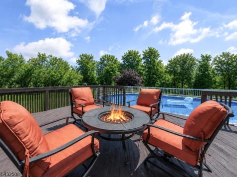 22 Lauren Lane Vernon NJ 07461