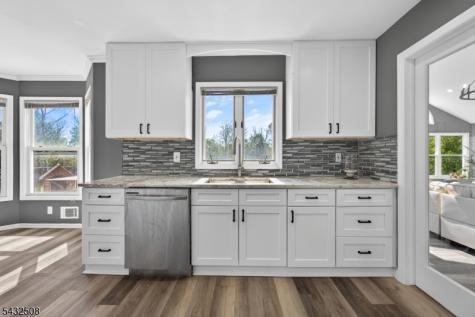 22 Lauren Lane Vernon NJ 07461