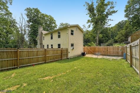 135 Millbrook Road Hardwick NJ 07825