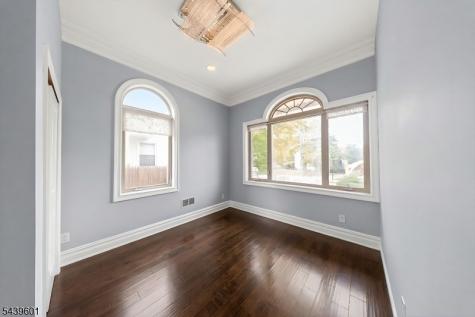 69 Summit Road Elizabeth NJ 07208