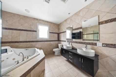 69 Summit Road Elizabeth NJ 07208