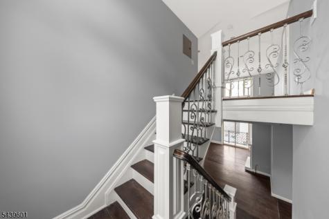 69 Summit Road Elizabeth NJ 07208