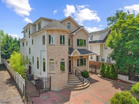 69 Summit Road Elizabeth NJ 07208