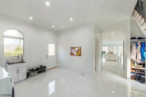 34 W Shore Road Mountain Lakes NJ 07046