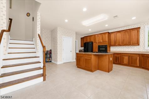 12 Manchur Court Raritan NJ 08822