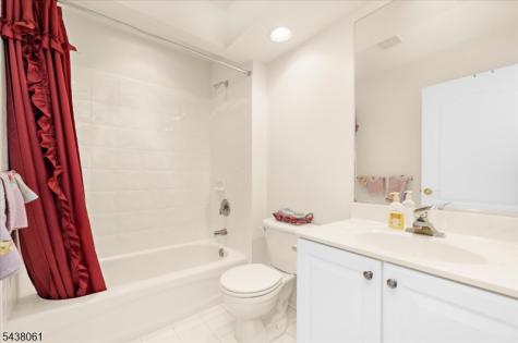12 Manchur Court Raritan NJ 08822
