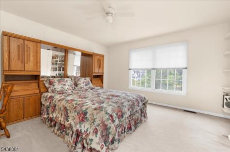 12 Manchur Court Raritan NJ 08822