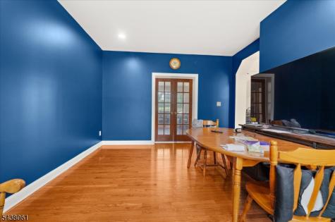 12 Manchur Court Raritan NJ 08822