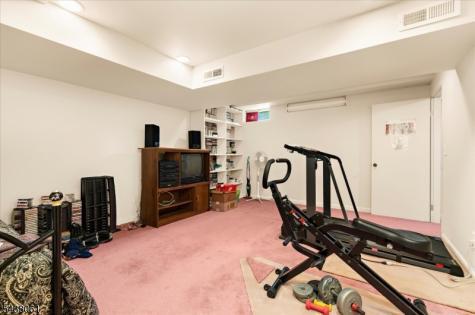 12 Manchur Court Raritan NJ 08822