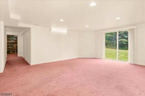 12 Manchur Court Raritan NJ 08822