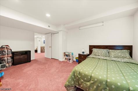 12 Manchur Court Raritan NJ 08822
