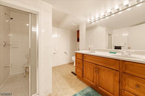12 Manchur Court Raritan NJ 08822