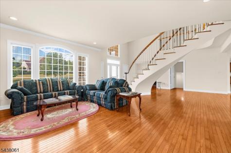 12 Manchur Court Raritan NJ 08822