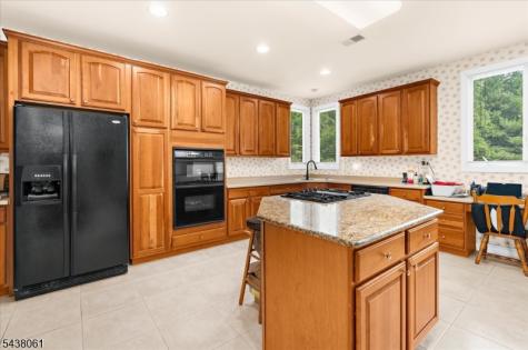 12 Manchur Court Raritan NJ 08822