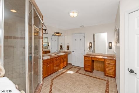 93 Bissell Road Tewksbury NJ 08833