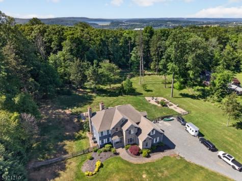 93 Bissell Road Tewksbury NJ 08833