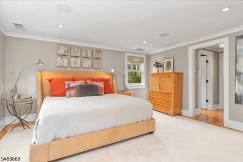 17 Old Oak Drive New Providence NJ 07901