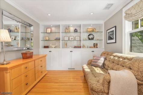 17 Old Oak Drive New Providence NJ 07901