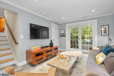 17 Old Oak Drive New Providence NJ 07901
