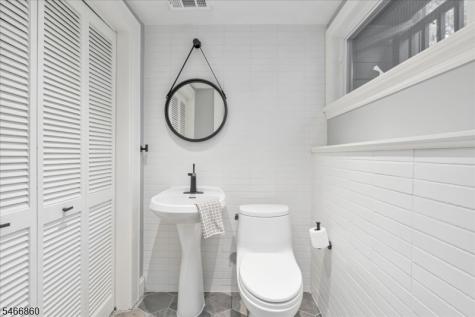 17 Old Oak Drive New Providence NJ 07901