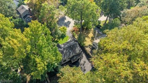 17 Old Oak Drive New Providence NJ 07901