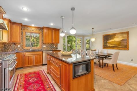 17 Old Oak Drive New Providence NJ 07901
