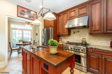 27 Wildwood Terrace Glen Ridge Boro NJ 07028