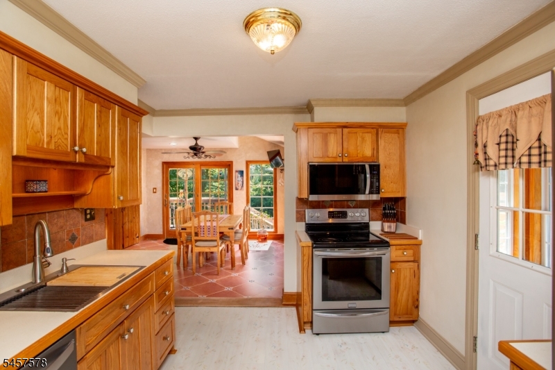 922 Us 202 N Readington NJ 08853