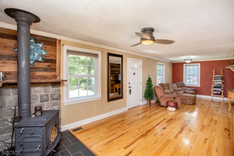 922 Us 202 N Readington NJ 08853