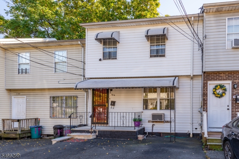 194 Pearl Street Paterson NJ 07501