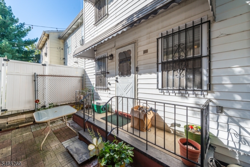 194 Pearl Street Paterson NJ 07501