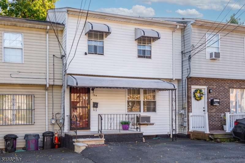 194 Pearl Street Paterson NJ 07501