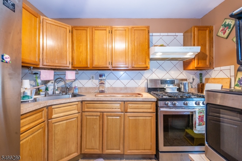 194 Pearl Street Paterson NJ 07501