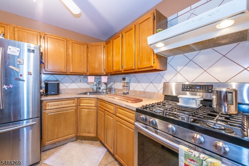 194 Pearl Street Paterson NJ 07501