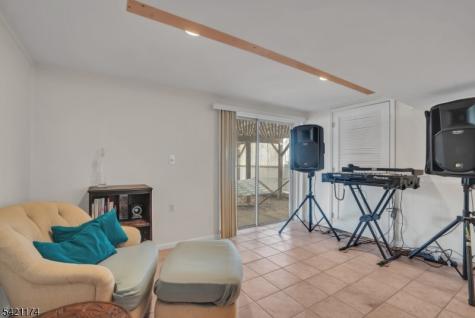 12 Stafford Drive Wanaque NJ 07465