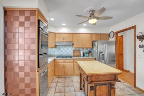 12 Stafford Drive Wanaque NJ 07465