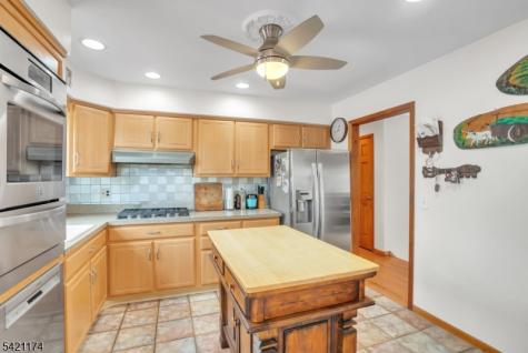 12 Stafford Drive Wanaque NJ 07465