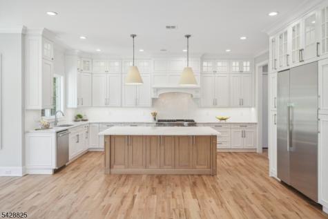 63 Hillside Avenue Livingston NJ 07039