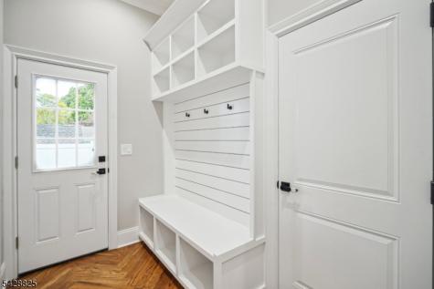 63 Hillside Avenue Livingston NJ 07039