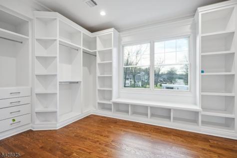 63 Hillside Avenue Livingston NJ 07039