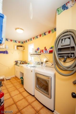 6 Meadow Lake Drive Hardwick NJ 07825