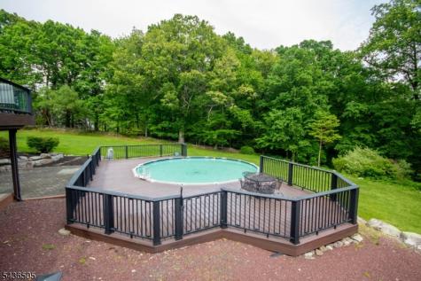 6 Meadow Lake Drive Hardwick NJ 07825