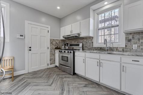 652 54 1st Avenue Elizabeth NJ 07202