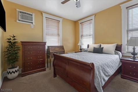 652 54 1st Avenue Elizabeth NJ 07202
