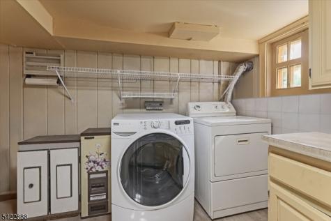 652 54 1st Avenue Elizabeth NJ 07202