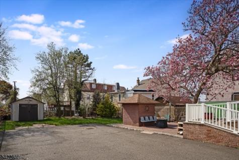 652 54 1st Avenue Elizabeth NJ 07202