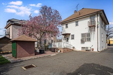 652 54 1st Avenue Elizabeth NJ 07202
