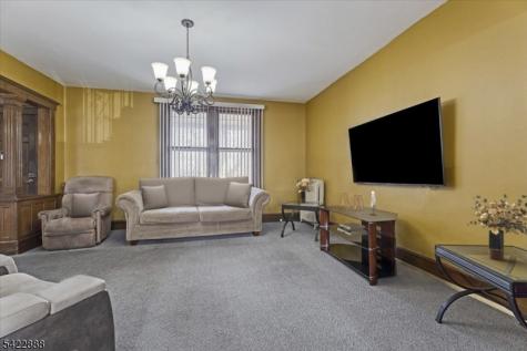 652 54 1st Avenue Elizabeth NJ 07202