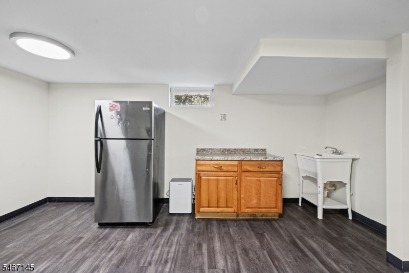 20 Suydam Avenue Edison NJ 08817